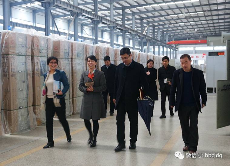 做好人才工作 破解发展难题